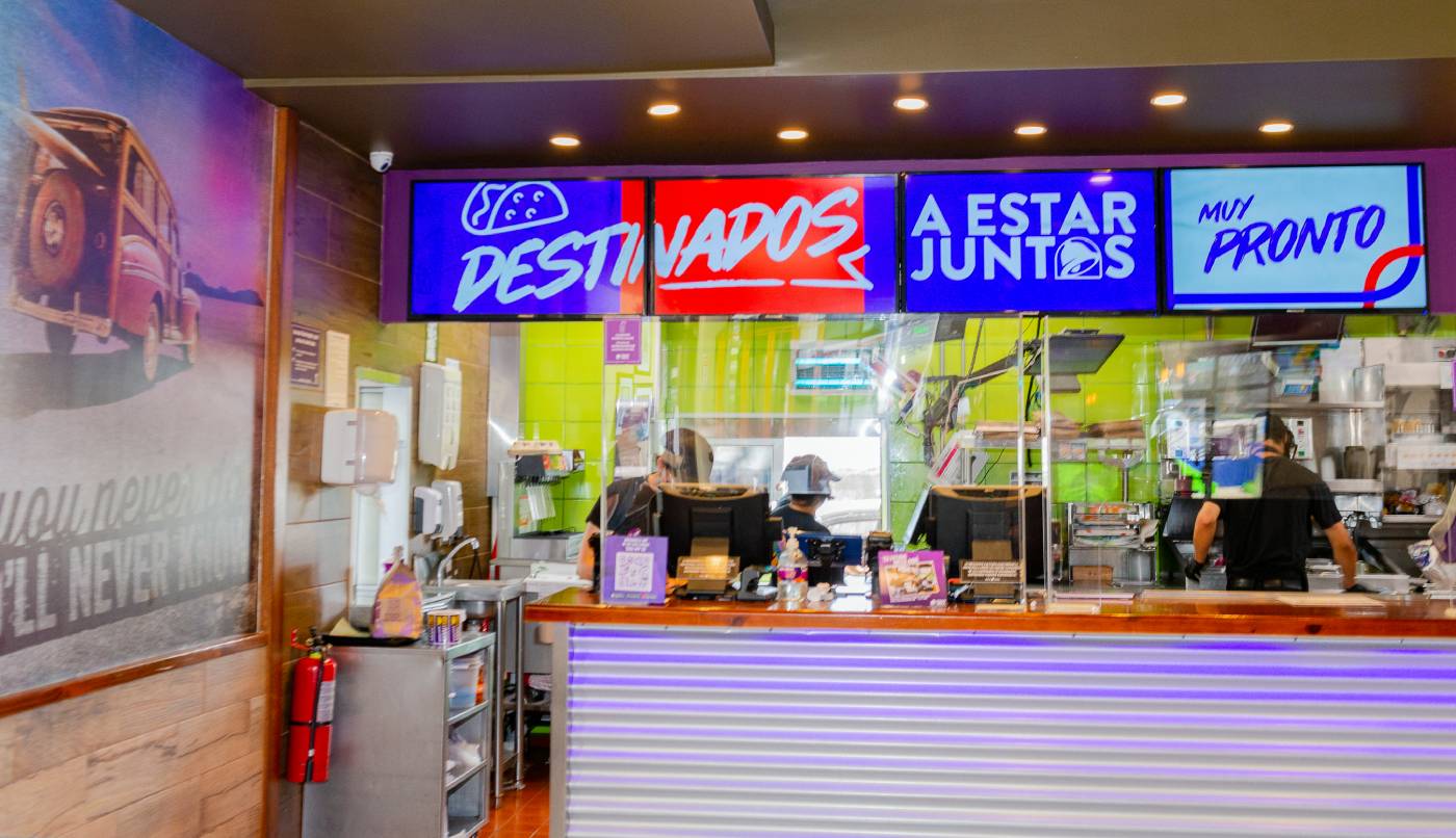 Taco Bell Costa Rica firma alianza comercial con Coca-Cola