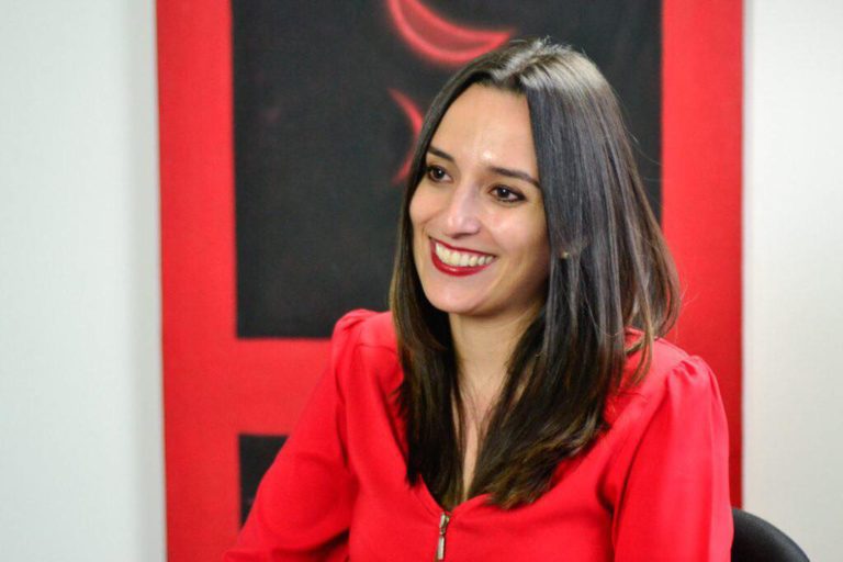 A Natalia Díaz no le gusta esto... y al cura de San Joaquín de Flores tampoco