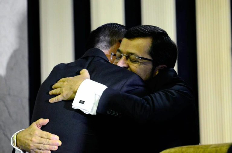 Netflix presenta: Casi-tica de car-ticas