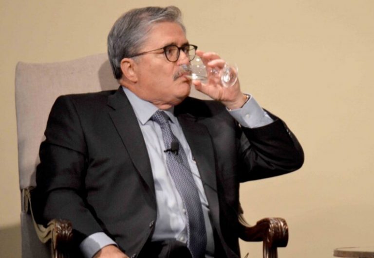 Rechazan denuncia de Juan Diego Castro contra CRHoy por revelar supuesta evasión fiscal