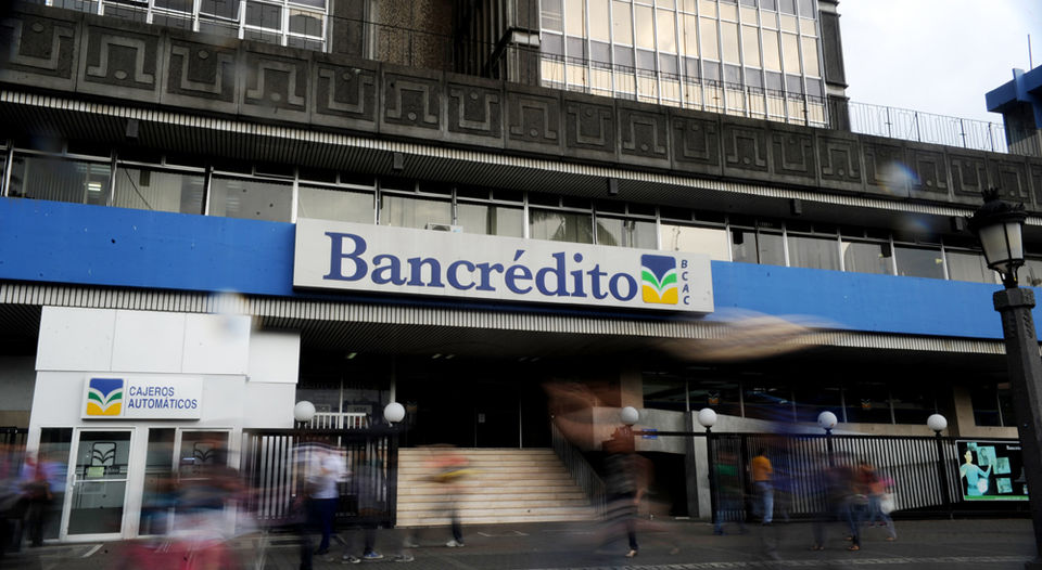 Imagen principal del artículo: Sala Constitucional baja de 20 a 12 años el tope de cesantía para el sector público