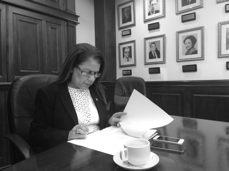 Sonia Marta Mora: "Pude comprobar en el terreno que las exigencias no eran razonables"