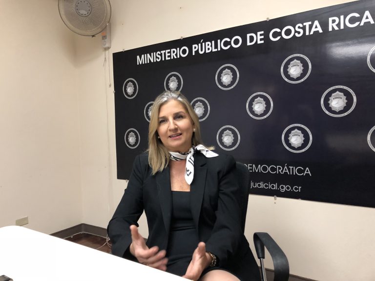 Navas golpea la mesa de Soresco y Dolanescu entra en pleito con La Nación