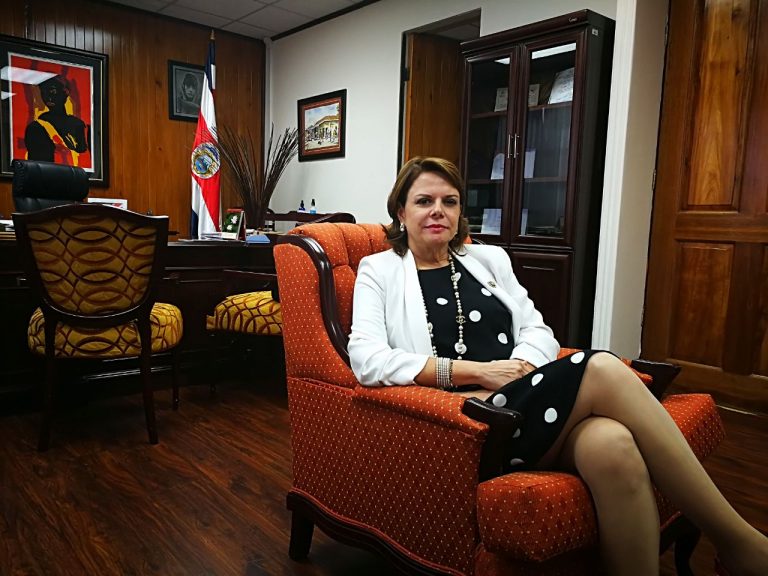 Ana Helena Chacón: Cuando desde lo políticamente correcto se es irreverente