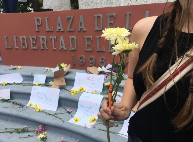 Flores para el Tribunal