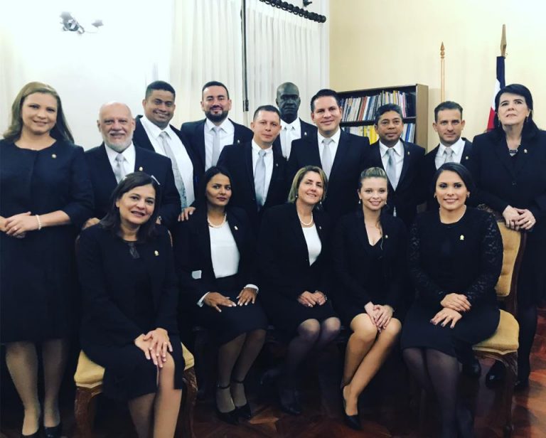 Carlos Avendaño, presidente de Restauración, compromete seriamente a Fabricio Alvarado