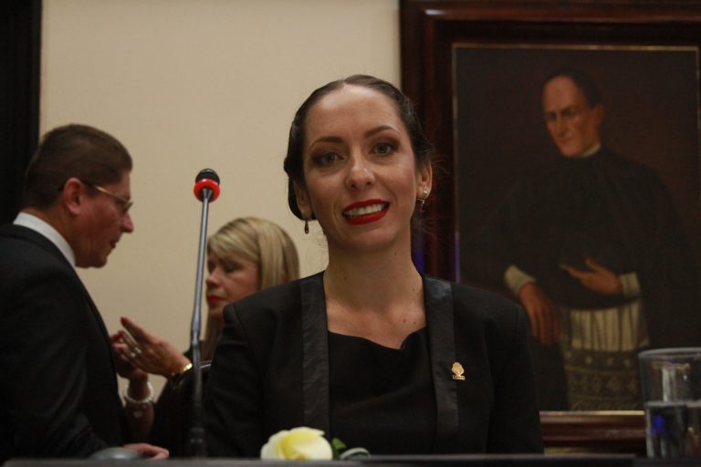 Paridad de género y parlamento abierto: las prioridades de Carolina Hidalgo