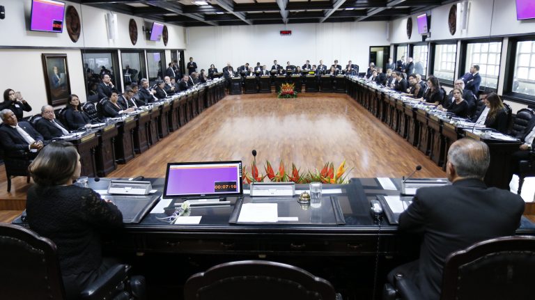 Nueva magistrada y nueva ley