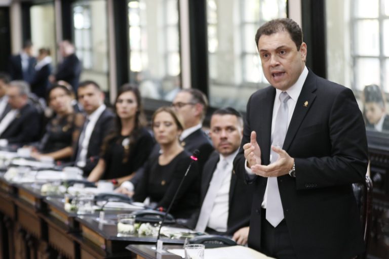 El "cuentico" del Gobierno de Unidad Nacional según el PLN