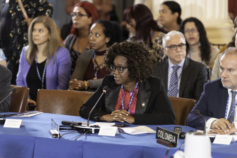 De titulares, malas intenciones y las imprecisiones de Epsy Campbell