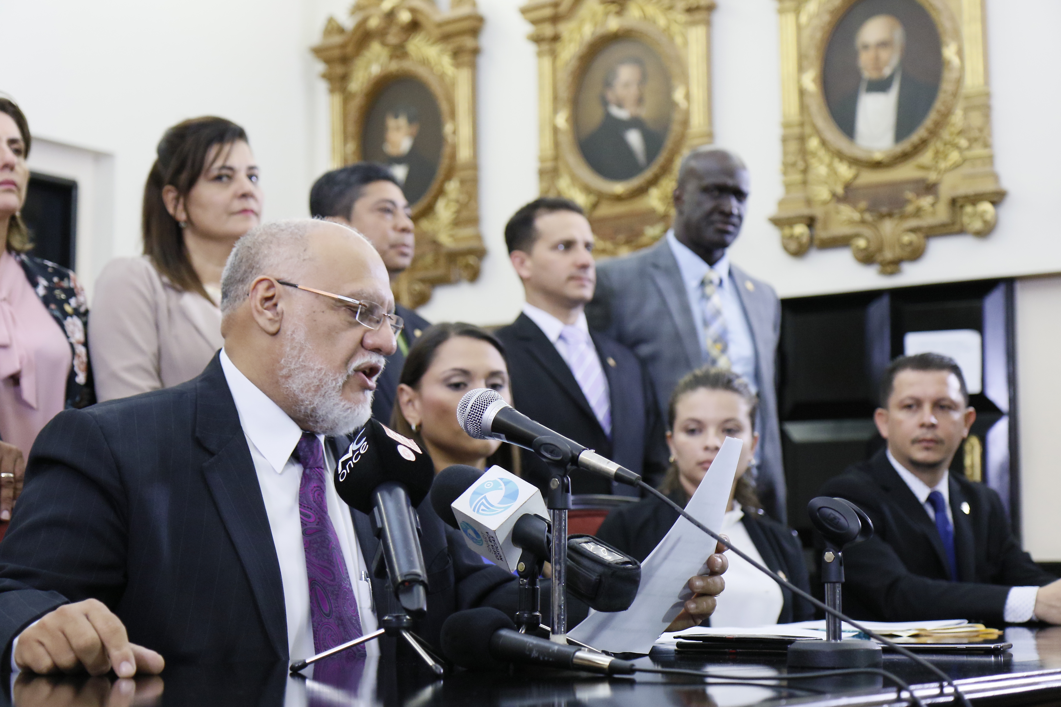 Imagen principal del artículo: Y dale con el aborto, y dale con los bloqueos y dale con las sombras...