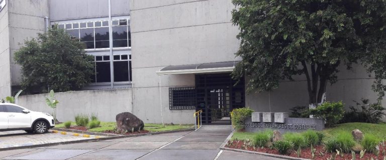 Caso de madre fallecida en Guápiles desata desorden administrativo en Colegio de Enfermeras