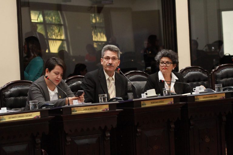 Welmer Ramos entre los comerciantes y el pueblo