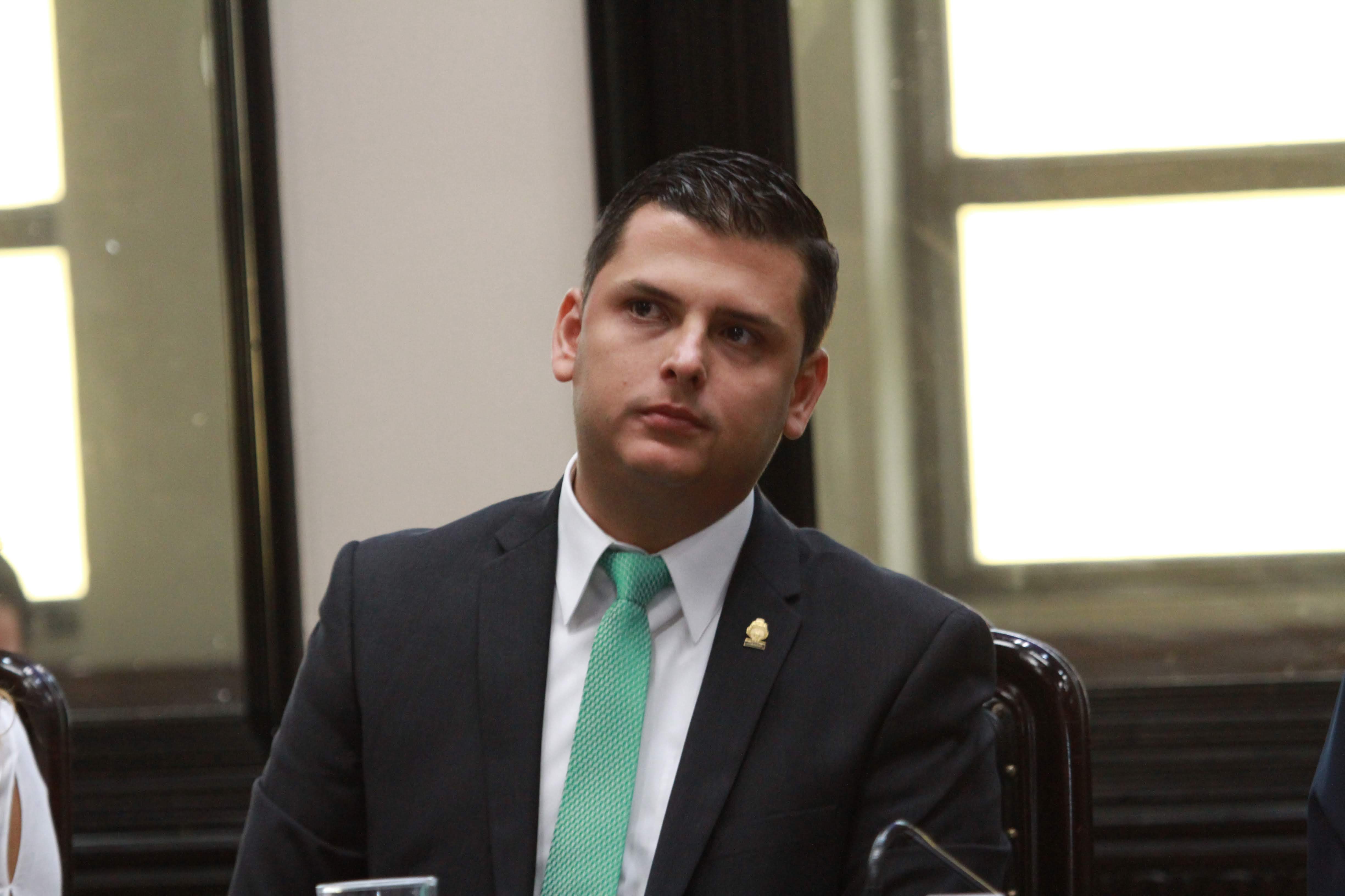 Imagen principal del artículo: Tribunal de Ética del PLN suspende militancia del diputado Daniel Ulate