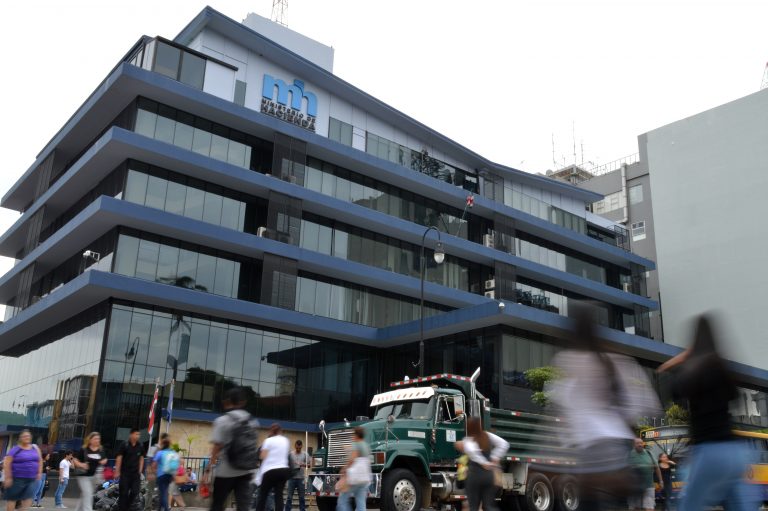 Congreso aprueba reforma a la regla fiscal: exclusiones pasan de 201 a 327