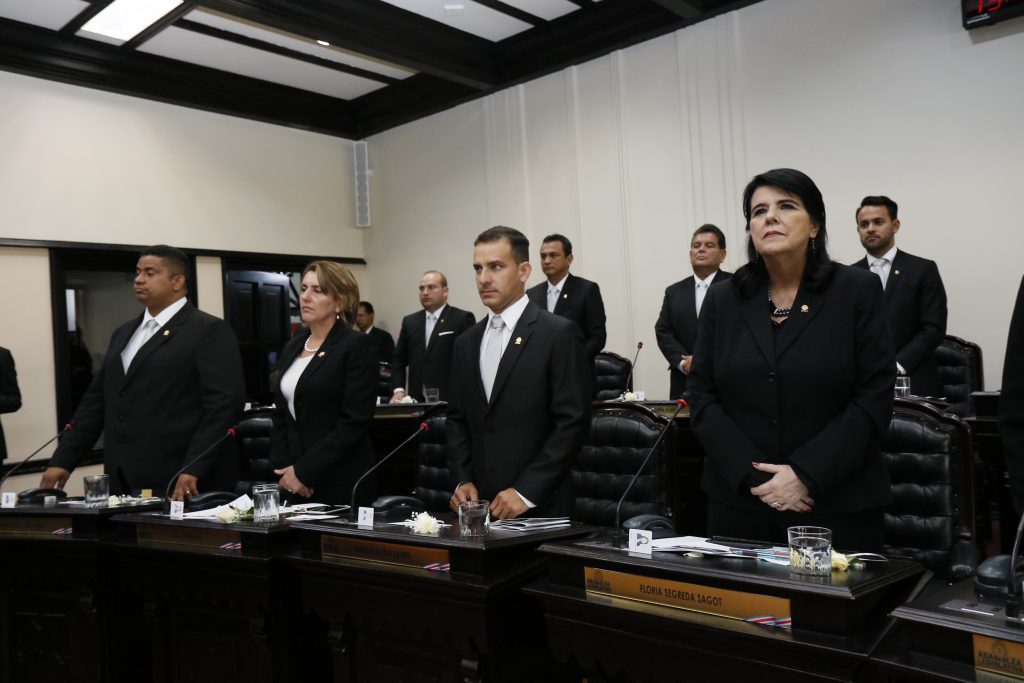 Imagen principal del artículo: Diputada Floria Segreda: "Acepté las disculpas, pero no retiro la denuncia hasta ver si su arrepentimiento es verdadero"