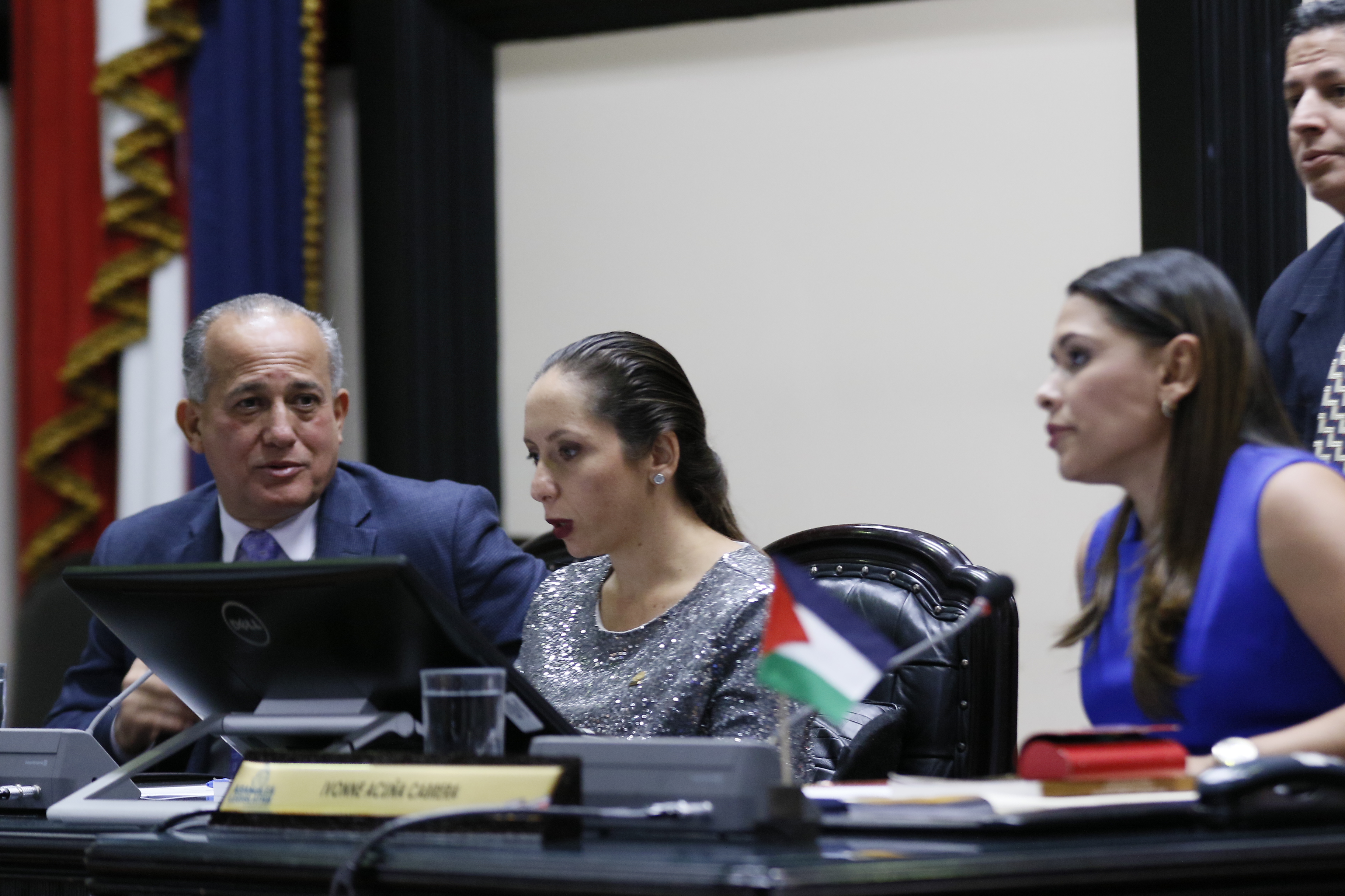 Imagen principal del artículo: Atropellado inicio del plan fiscal en el Plenario