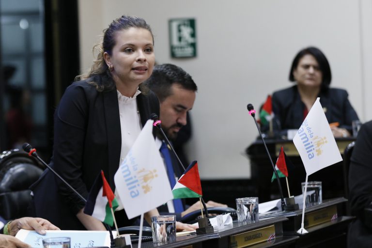 Diputada de Restauración niega haber amenazado a magistrados de la Sala IV