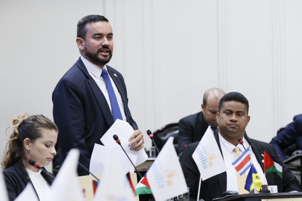 Imagen principal del artículo: Divulga noticias falsas y pide respeto