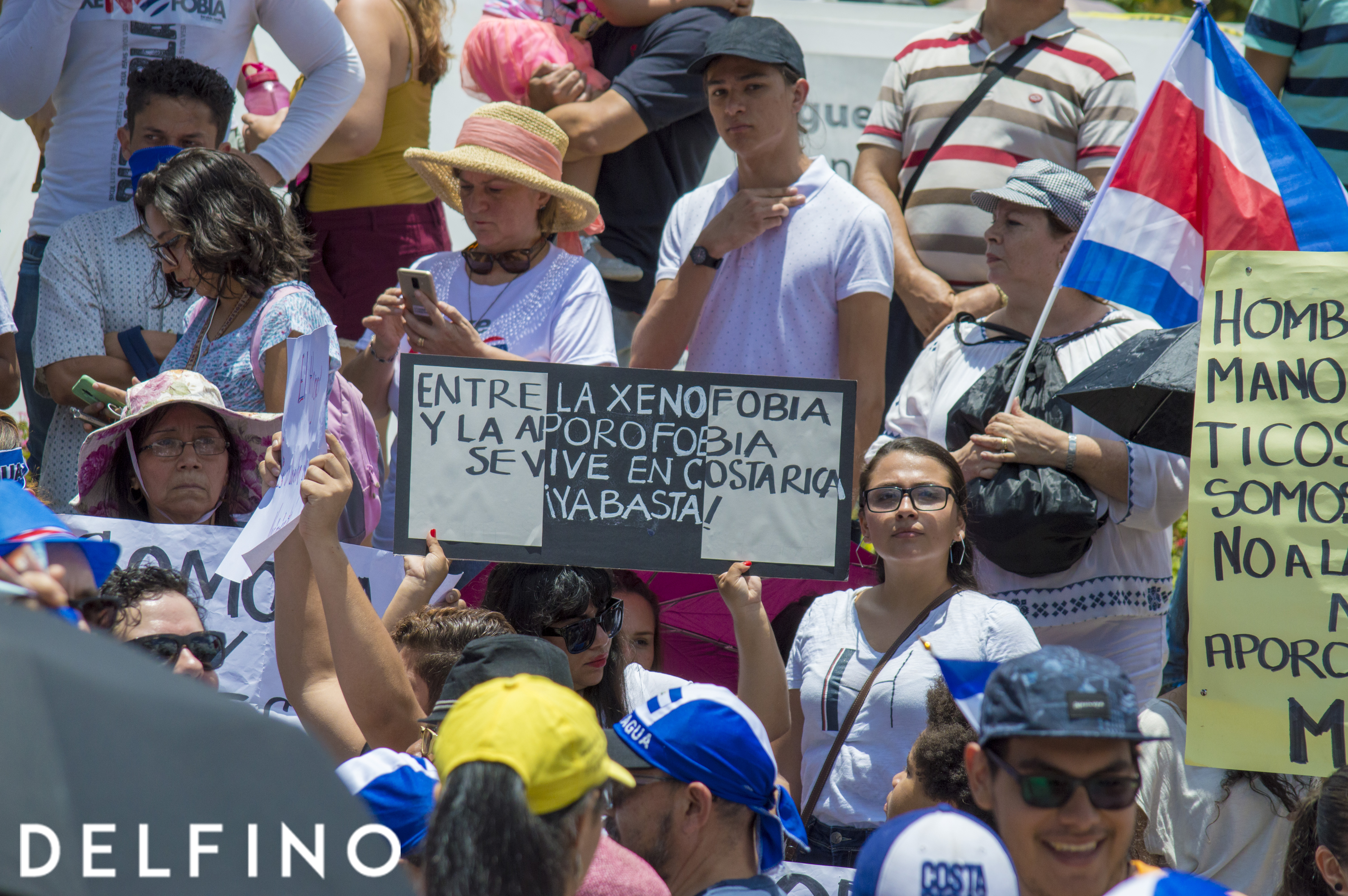 Imagen principal del artículo: Xenofobia vuelve a poner en duda lo "pura vida" del tico