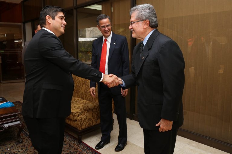 Presidente convoca proyecto del PUSC que contraviene opinión de la Corte IDH