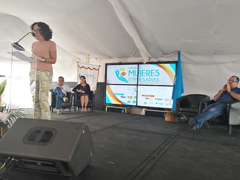 Patricia Mora renuncia al Gabinete tras decisión de Presidencia de negociar con el FMI