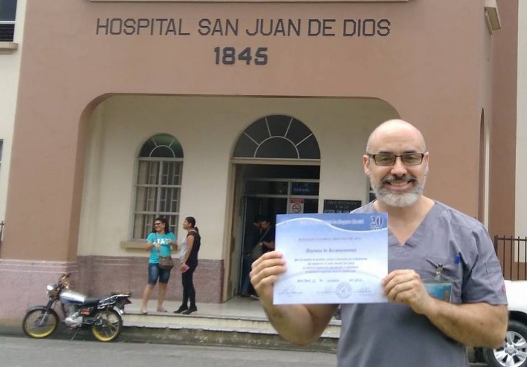 Directora del Hospital San Juan de Dios ordena abrir procedimiento contra odontólogo que insultó diputada