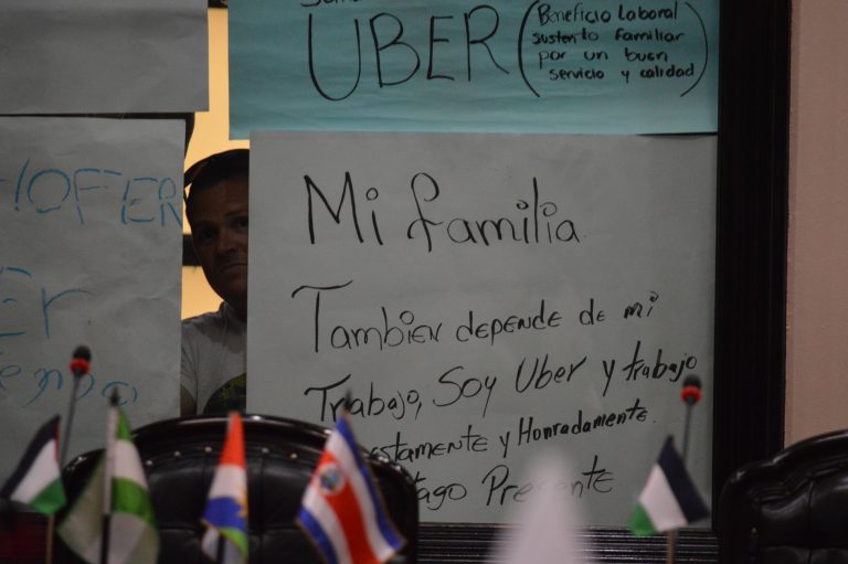 Ministro del MOPT: "No es posible que se pretenda que cada quien decida como movilizarse"