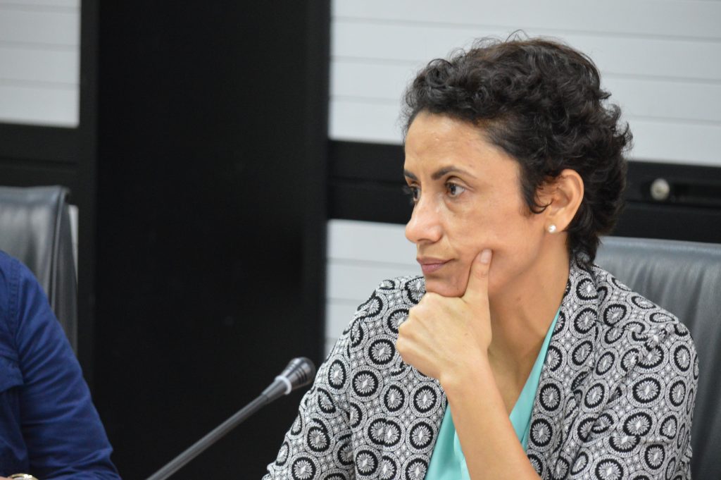 Imagen principal del artículo: "Más quebrado que una galleta soda en la bolsa trasera de un alcohólico"