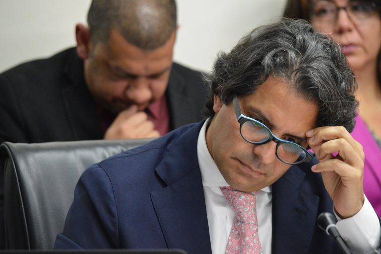 MEP despide a seis educadoras que salieron del país durante la huelga