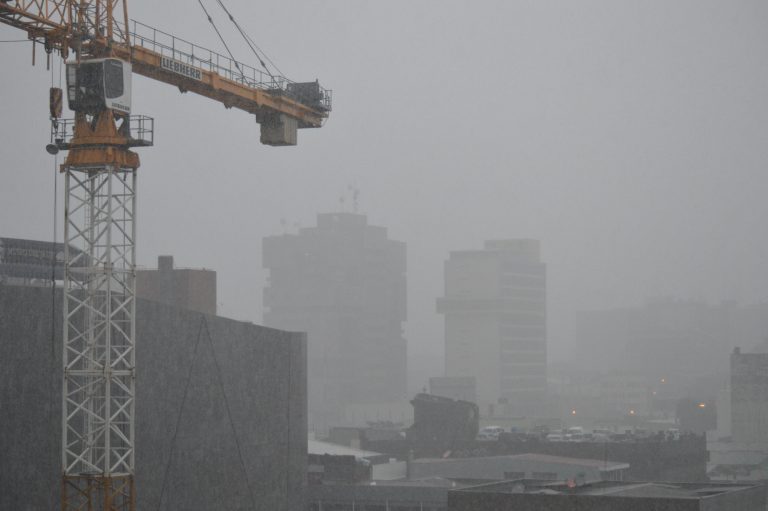 CNE declara alerta verde en todo el país por paso de la onda tropical #1 de la temporada