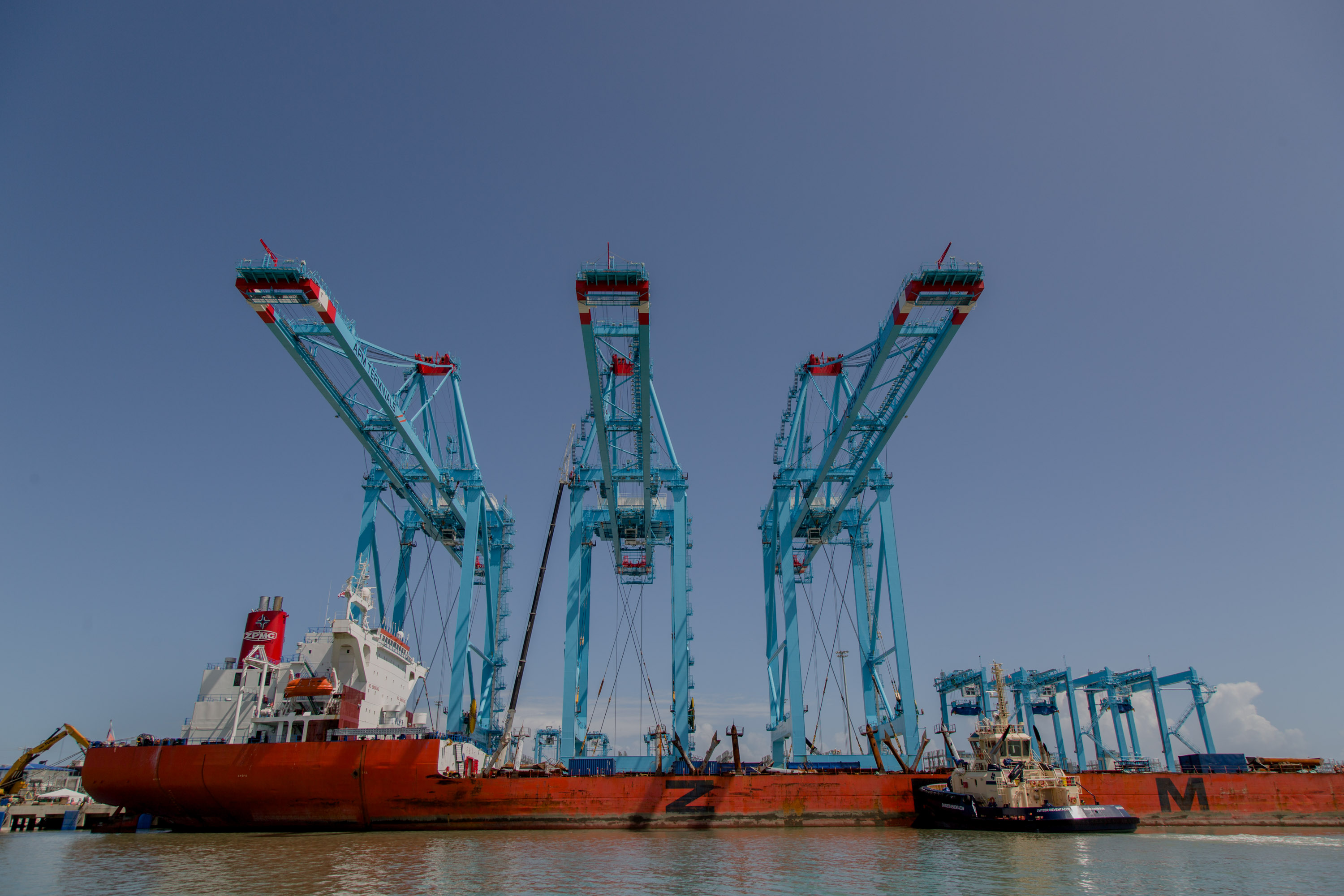 Imagen principal del artículo: Por qué JAPDEVA y el MOPT se enfrentan por los barcos que atiende la Terminal de Contenedores de APM Terminals