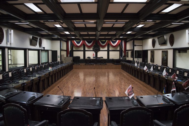 Costa Rica es el tercer país de América continental con menos diputados
