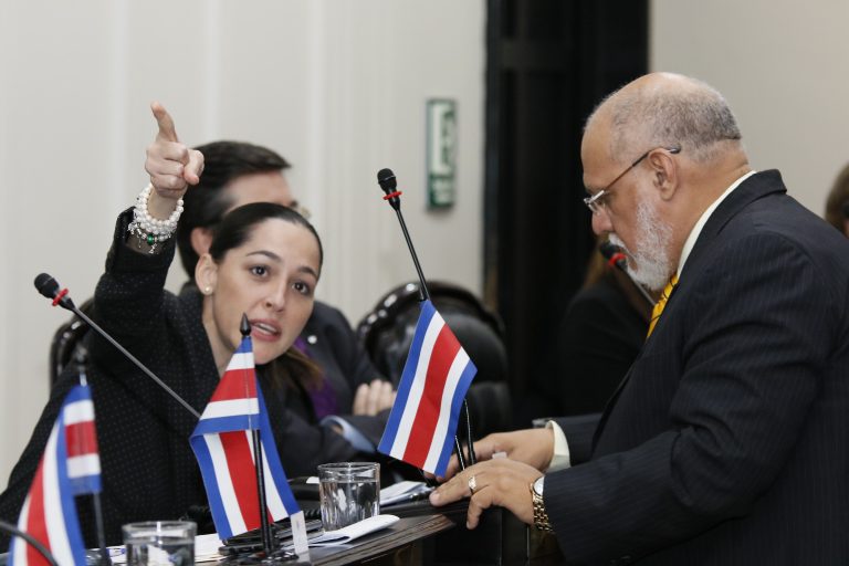 No pasó la moción 374, pero 44 congresistas prometen gravar grandes cooperativas