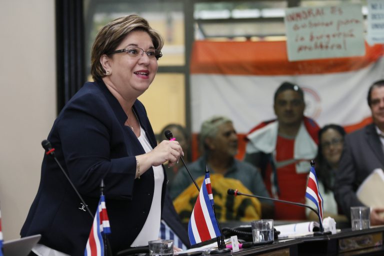 Diputada acusa al PLN y PAC de obstaculizar investigación sobre finanzas de la CCSS