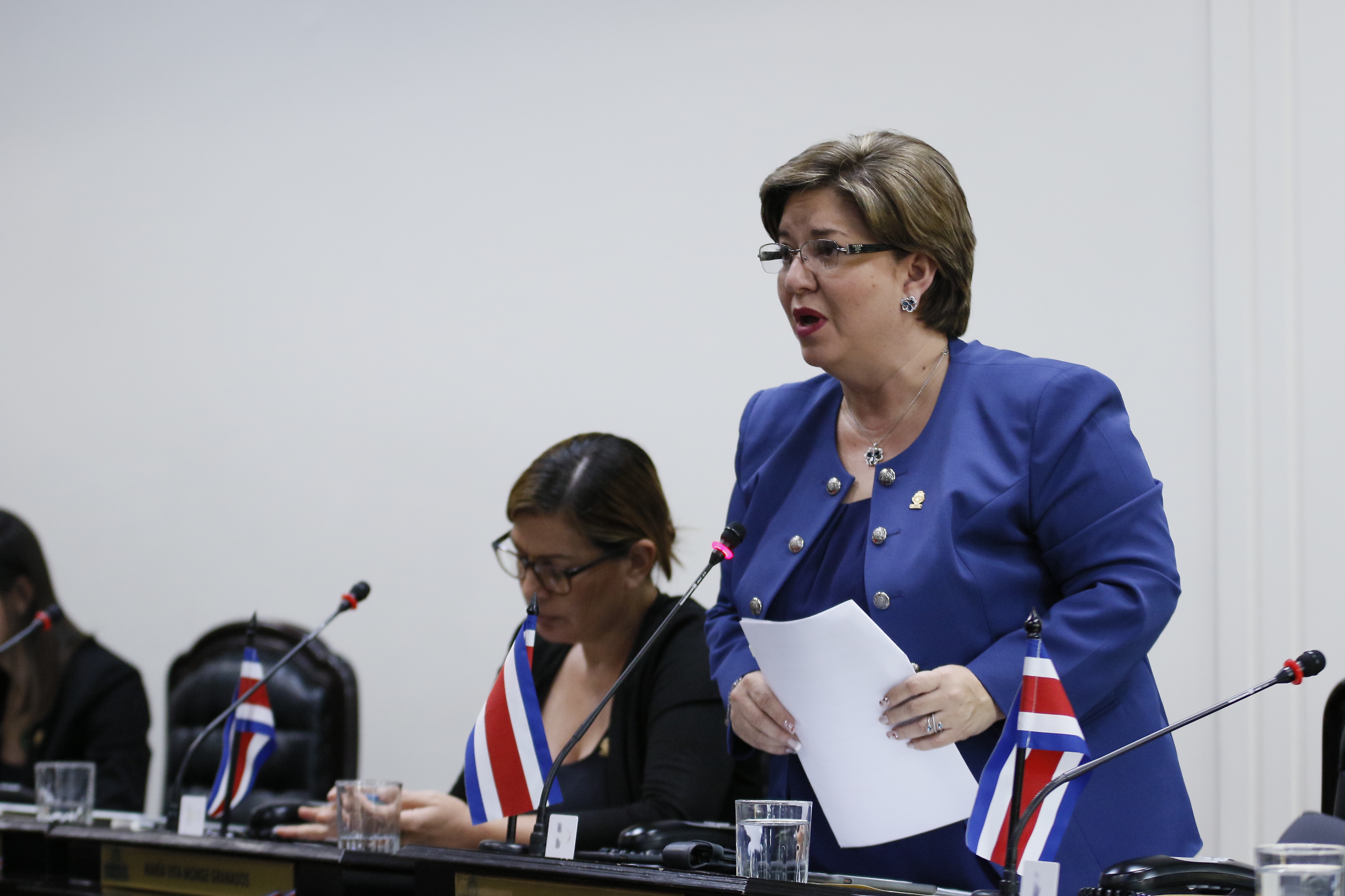 Imagen principal del artículo: Diputada, la industria del cine seguirá luchando, ¡no nos matarán!