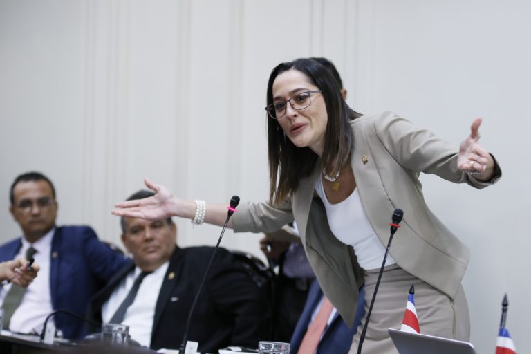 Las cooperativas hacen "lobby" para evitar impuesto de Renta