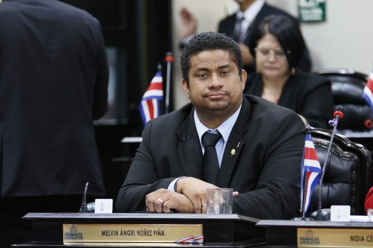 Pescadores artesanales de Puntarenas y Guanacaste declaran no grato al diputado Melvin Núñez