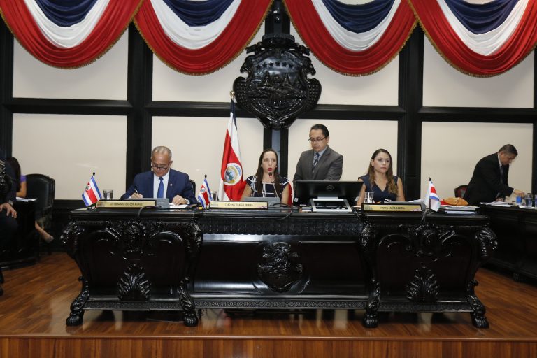 Jorge Araya García: Crónica de una elección sorpresiva