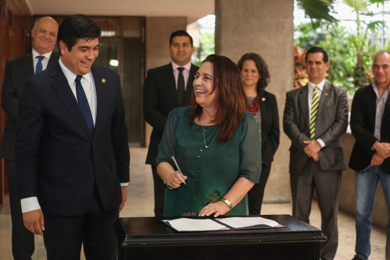 La novela de la exministra