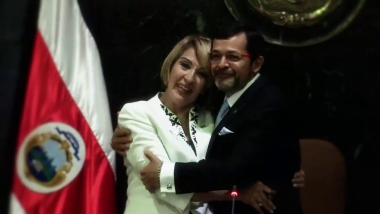 Magistrada Carmenmaría Escoto desiste de reelegirse y renuncia al cargo