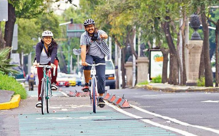 Gobierno promueve iniciativa de reducir límite de velocidad a 30 kilómetros por hora en algunas calles urbanas