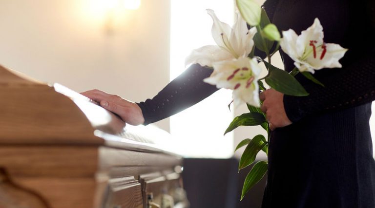 Comisión avala proyecto para crear licencia remunerada por duelo