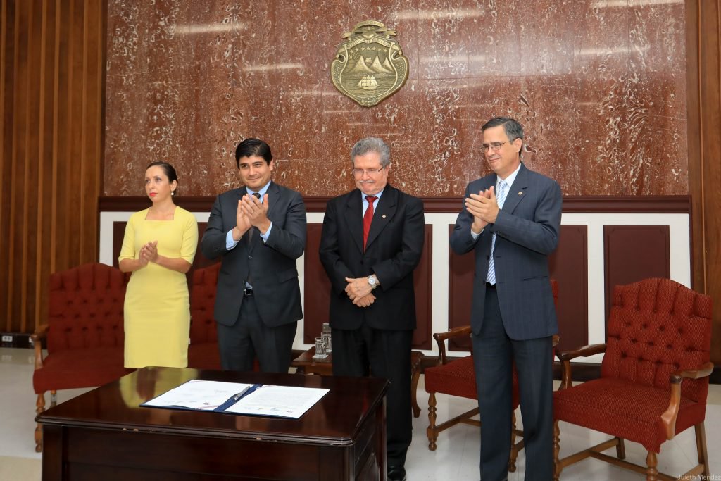 Imagen principal del artículo: Limón a la espera de resultados de la Mesa Caribe
