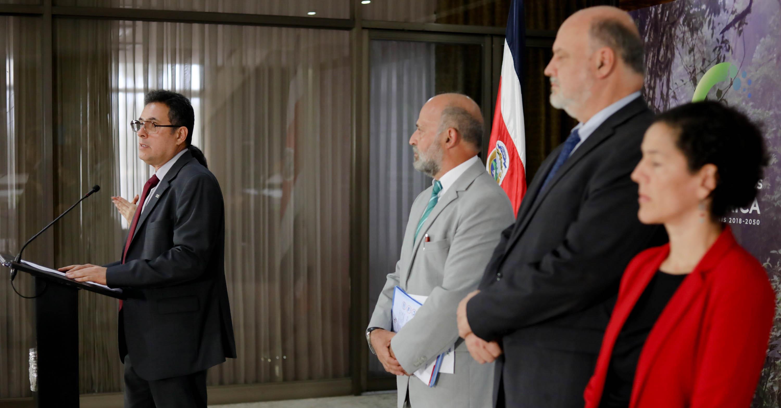 Etanol: desastre al por mayor. Céspedes: un caso que hay que refrescar