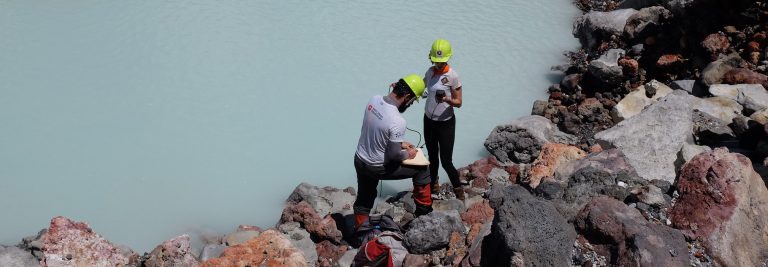 Investigación internacional realizada en Costa Rica concluye que microbios reducen emisiones de Carbono al interior de la Tierra