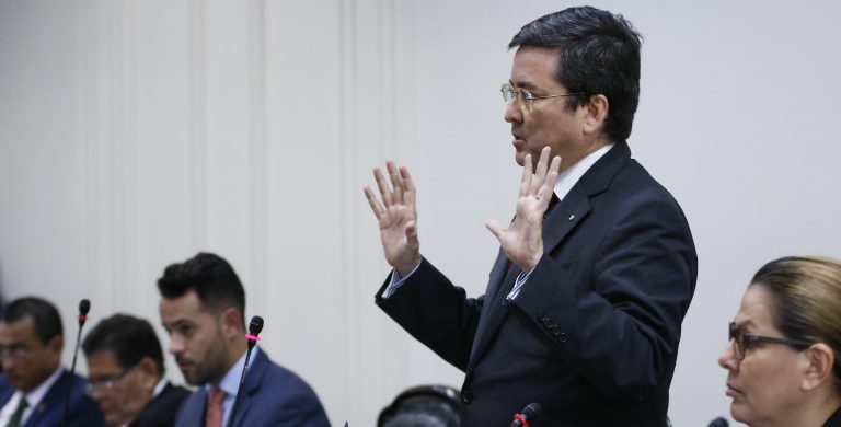 Diputado Pedro Muñoz niega conflicto de interés en su oposición a RECOPE