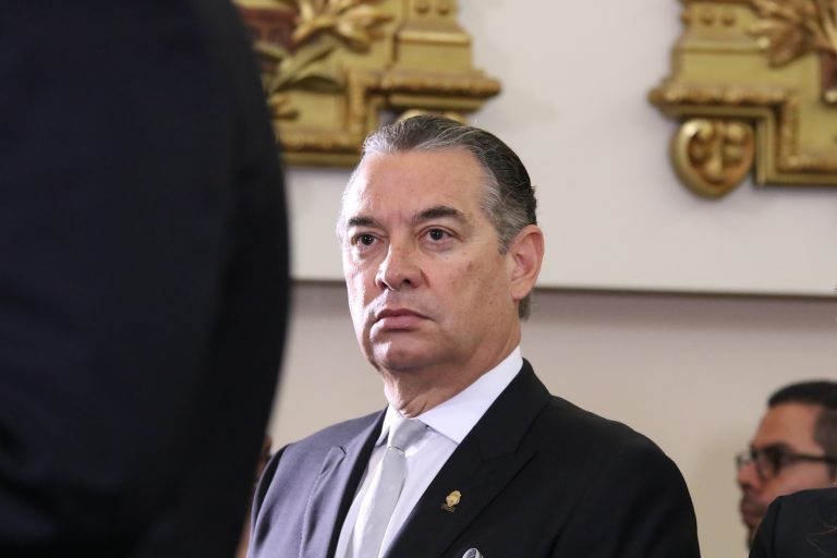 La oportunidad perfecta: hablemos de machismo y nepotismo