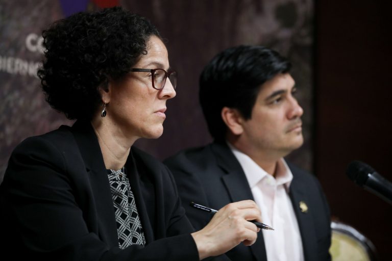 Empresa de comunicación miente al Gobierno y queda en aprietos