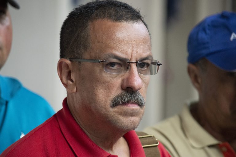 Fiscalía cita a Albino Vargas a declarar tras acusación de instigación pública